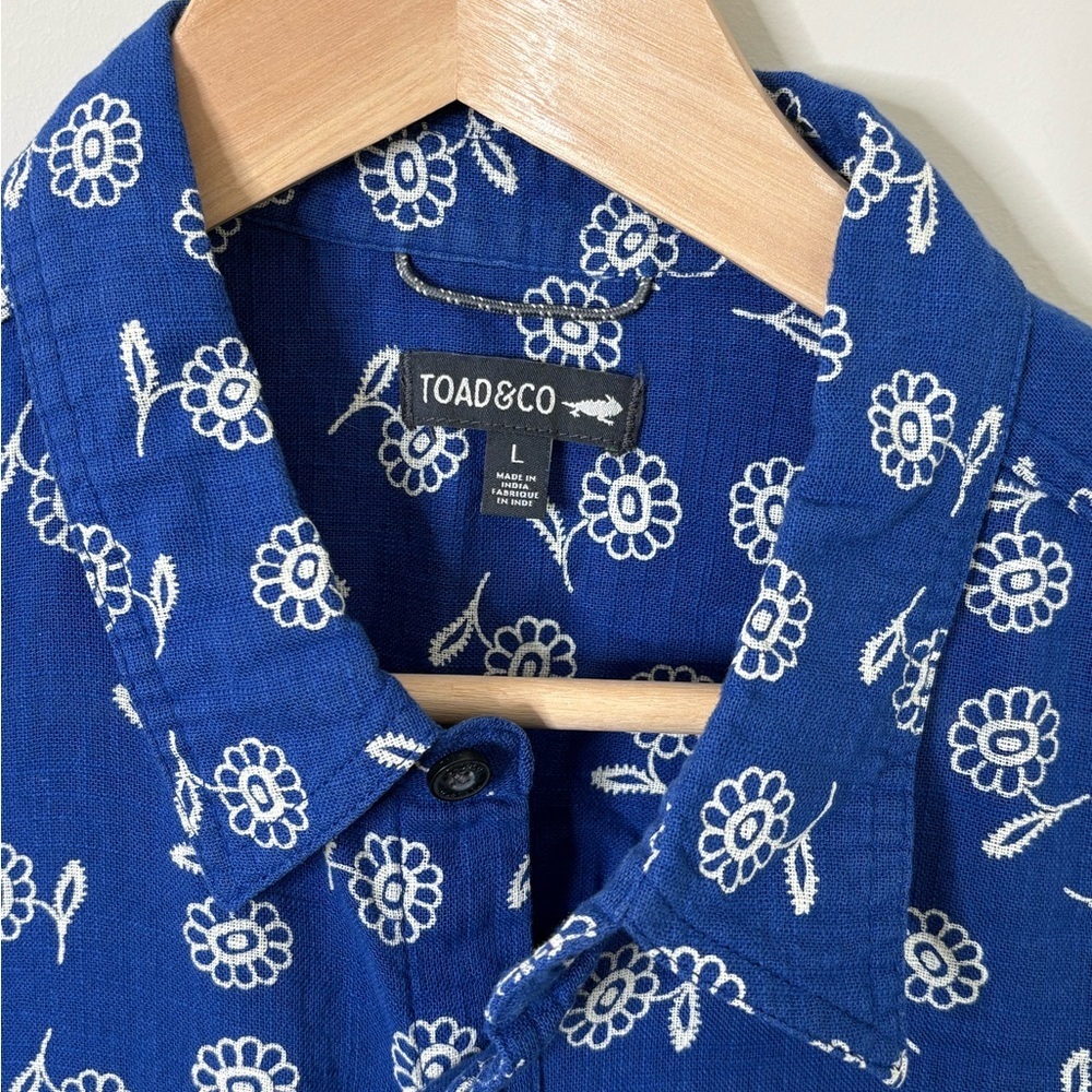 Toad & Co Salton Short Sleeve Shirt Blue Floral Size Large - Picture 3 of 7